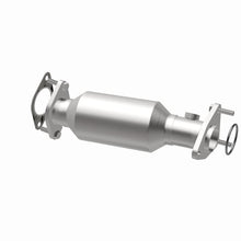 Load image into Gallery viewer, Magnaflow Catalytic Converter Direct Fit Magnaflow 05-06 Nissan Pathfinder 4.0L Direct Fit Converter

