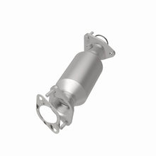 Load image into Gallery viewer, Magnaflow Catalytic Converter Direct Fit Magnaflow 05-06 Nissan Pathfinder 4.0L Direct Fit Converter
