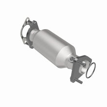 Load image into Gallery viewer, Magnaflow Catalytic Converter Direct Fit Magnaflow 05-06 Nissan Pathfinder 4.0L Direct Fit Converter

