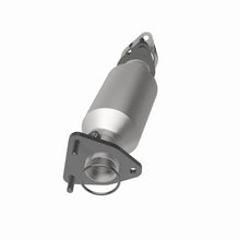 Load image into Gallery viewer, Magnaflow Catalytic Converter Direct Fit Magnaflow 05-06 Nissan Pathfinder 4.0L Direct Fit Converter
