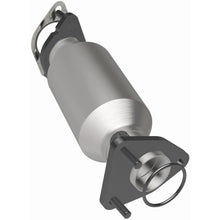 Load image into Gallery viewer, Magnaflow Catalytic Converter Direct Fit Magnaflow 05-06 Nissan Pathfinder 4.0L Direct Fit Converter
