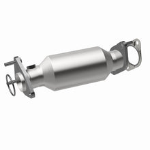 Load image into Gallery viewer, Magnaflow Catalytic Converter Direct Fit Magnaflow 05-06 Nissan Pathfinder 4.0L Direct Fit Converter
