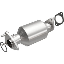 Load image into Gallery viewer, Magnaflow Catalytic Converter Direct Fit Magnaflow 05-06 Nissan Pathfinder 4.0L Direct Fit Converter
