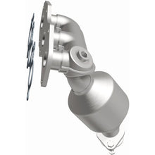 Load image into Gallery viewer, Magnaflow Catalytic Converter Direct Fit Magnaflow 05-07 Toyota Avalon 3.5L Direct Fit Converter
