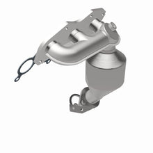 Load image into Gallery viewer, Magnaflow Catalytic Converter Direct Fit Magnaflow 05-07 Toyota Avalon 3.5L Direct Fit Converter
