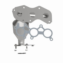 Load image into Gallery viewer, Magnaflow Catalytic Converter Direct Fit Magnaflow 05-07 Toyota Avalon 3.5L Direct Fit Converter
