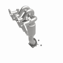 Load image into Gallery viewer, Magnaflow Catalytic Converter Direct Fit Magnaflow 05-08 Ford Escape 2.3L Direct Fit Converter
