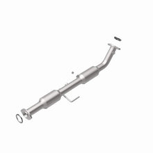 Load image into Gallery viewer, Magnaflow Catalytic Converter Direct Fit Magnaflow 05-12 Toyota Tacoma 2.7L Direct Fit Converter
