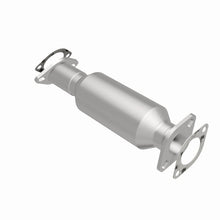 Load image into Gallery viewer, Magnaflow Catalytic Converter Direct Fit Magnaflow 06-08 Hyundai Sonata 2.4L Direct Fit Converter
