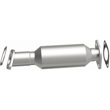 Load image into Gallery viewer, Magnaflow Catalytic Converter Direct Fit Magnaflow 06-08 Hyundai Sonata 2.4L Direct Fit Converter
