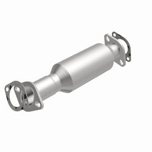 Load image into Gallery viewer, Magnaflow Catalytic Converter Direct Fit Magnaflow 06-08 Hyundai Sonata 2.4L Direct Fit Converter

