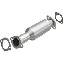 Load image into Gallery viewer, Magnaflow Catalytic Converter Direct Fit Magnaflow 06-08 Hyundai Sonata 2.4L Direct Fit Converter
