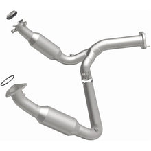 Load image into Gallery viewer, Magnaflow Catalytic Converter Direct Fit Magnaflow 07-08 Chevrolet Silverado 1500 4.3L Direct Fit Converter
