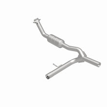 Load image into Gallery viewer, Magnaflow Catalytic Converter Direct Fit Magnaflow 07-08 Ford F-150 4.6L Direct Fit Converter
