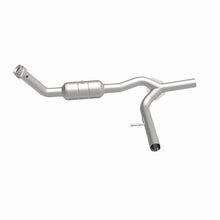 Load image into Gallery viewer, Magnaflow Catalytic Converter Direct Fit Magnaflow 07-08 Ford F-150 4.6L Direct Fit Converter

