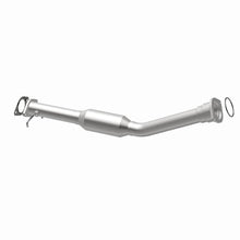 Load image into Gallery viewer, Magnaflow Catalytic Converter Direct Fit Magnaflow 07-09 Chevrolet Impala 5.3L Direct Fit Converter
