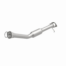 Load image into Gallery viewer, Magnaflow Catalytic Converter Direct Fit Magnaflow 07-09 Chevrolet Impala 5.3L Direct Fit Converter
