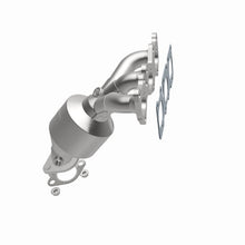 Load image into Gallery viewer, Magnaflow Catalytic Converter Direct Fit Magnaflow 07-09 Hyundai Santa Fe 3.3L Direct Fit Converter
