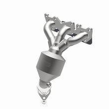 Load image into Gallery viewer, Magnaflow Catalytic Converter Direct Fit Magnaflow 07-09 Hyundai Santa Fe 3.3L Direct Fit Converter

