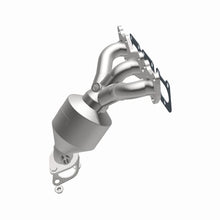 Load image into Gallery viewer, Magnaflow Catalytic Converter Direct Fit Magnaflow 07-09 Hyundai Santa Fe 3.3L Direct Fit Converter
