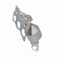 Load image into Gallery viewer, Magnaflow Catalytic Converter Direct Fit Magnaflow 07-09 Hyundai Santa Fe 3.3L Direct Fit Converter
