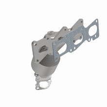 Load image into Gallery viewer, Magnaflow Catalytic Converter Direct Fit Magnaflow 07-09 Hyundai Santa Fe 3.3L Direct Fit Converter
