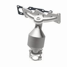Load image into Gallery viewer, Magnaflow Catalytic Converter Direct Fit Magnaflow 07-09 Hyundai Santa Fe 3.3L Direct Fit Converter
