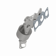 Load image into Gallery viewer, Magnaflow Catalytic Converter Direct Fit Magnaflow 07-09 Hyundai Santa Fe 3.3L Direct Fit Converter

