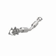 Load image into Gallery viewer, Magnaflow Catalytic Converter Direct Fit Magnaflow 08-11 Chevrolet HHR 2.2L Direct Fit Converter
