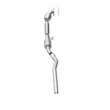 Load image into Gallery viewer, Magnaflow Catalytic Converter Direct Fit Magnaflow 09-13 Volkswagen Tiguan 2.0L Direct Fit Converter
