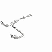 Load image into Gallery viewer, Magnaflow Catalytic Converter Direct Fit Magnaflow 09-14 Chevrolet Express 1500 4.3L Direct Fit Converter
