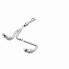 Load image into Gallery viewer, Magnaflow Catalytic Converter Direct Fit Magnaflow 09-14 Chevrolet Express 1500 4.3L Direct Fit Converter
