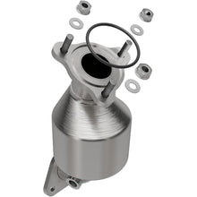 Load image into Gallery viewer, Magnaflow Catalytic Converter Direct Fit Magnaflow 10-11 Buick LaCrosse 3.6L Direct Fit Converter
