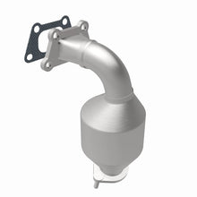 Load image into Gallery viewer, Magnaflow Catalytic Converter Direct Fit Magnaflow 10-11 Chevrolet Equinox 3.0L Direct Fit Converter
