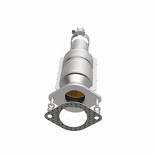Load image into Gallery viewer, Magnaflow Catalytic Converter Direct Fit Magnaflow 11-12 Chevrolet Malibu 2.4L Direct Fit Converter
