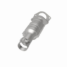 Load image into Gallery viewer, Magnaflow Catalytic Converter Direct Fit Magnaflow 11-12 Chevrolet Malibu 2.4L Direct Fit Converter
