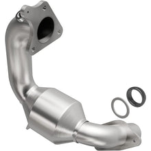 Load image into Gallery viewer, Magnaflow Catalytic Converter Direct Fit Magnaflow 11-13 Nissan Juke 1.6L Direct Fit Converter
