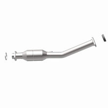 Load image into Gallery viewer, Magnaflow Catalytic Converter Direct Fit Magnaflow 11-13 Nissan Juke 1.6L Direct Fit Converter
