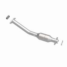 Load image into Gallery viewer, Magnaflow Catalytic Converter Direct Fit Magnaflow 11-13 Nissan Juke 1.6L Direct Fit Converter
