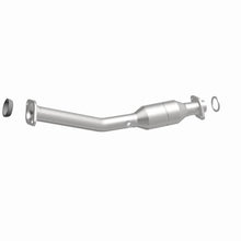 Load image into Gallery viewer, Magnaflow Catalytic Converter Direct Fit Magnaflow 11-13 Nissan Juke 1.6L Direct Fit Converter
