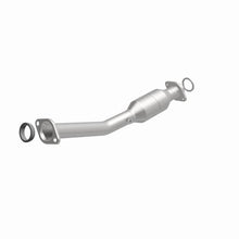 Load image into Gallery viewer, Magnaflow Catalytic Converter Direct Fit Magnaflow 11-13 Nissan Juke 1.6L Direct Fit Converter
