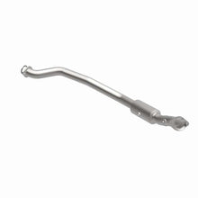 Load image into Gallery viewer, Magnaflow Catalytic Converter Direct Fit Magnaflow 12-17 Dodge Durango / 13-17 Jeep Grand Cherokee Direct Fit CARB Compliant Converter
