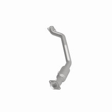 Load image into Gallery viewer, Magnaflow Catalytic Converter Direct Fit Magnaflow 12-17 Dodge Durango / 13-17 Jeep Grand Cherokee Direct Fit CARB Compliant Converter
