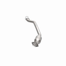 Load image into Gallery viewer, Magnaflow Catalytic Converter Direct Fit Magnaflow 12-17 Dodge Durango / 13-17 Jeep Grand Cherokee Direct Fit CARB Compliant Converter
