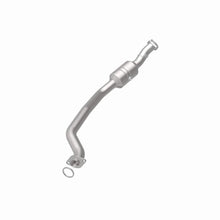 Load image into Gallery viewer, Magnaflow Catalytic Converter Direct Fit Magnaflow 12-17 Dodge Durango / 13-17 Jeep Grand Cherokee Direct Fit CARB Compliant Converter
