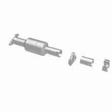 Load image into Gallery viewer, Magnaflow Catalytic Converter Direct Fit Magnaflow 12-17 Hyundai Accent 1.6L Direct Fit Converter
