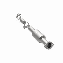 Load image into Gallery viewer, Magnaflow Catalytic Converter Direct Fit Magnaflow 12-17 Hyundai Accent 1.6L Direct Fit Converter

