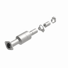 Load image into Gallery viewer, Magnaflow Catalytic Converter Direct Fit Magnaflow 12-17 Hyundai Accent 1.6L Direct Fit Converter
