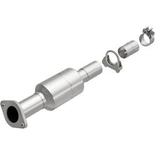 Load image into Gallery viewer, Magnaflow Catalytic Converter Direct Fit Magnaflow 12-17 Hyundai Accent 1.6L Direct Fit Converter
