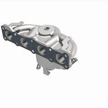 Load image into Gallery viewer, Magnaflow Catalytic Converter Direct Fit Magnaflow 13-17 Hyundai Santa Fe Sport 2.4L Direct Fit Cat Converter
